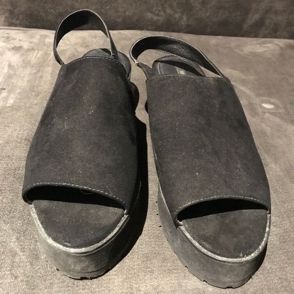 Platform sandals - Picture 1 of 5